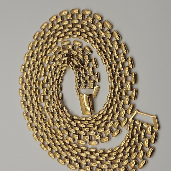 Tailor Vintage Jewelry - Luxurious Vintage Gold Plated Necklace